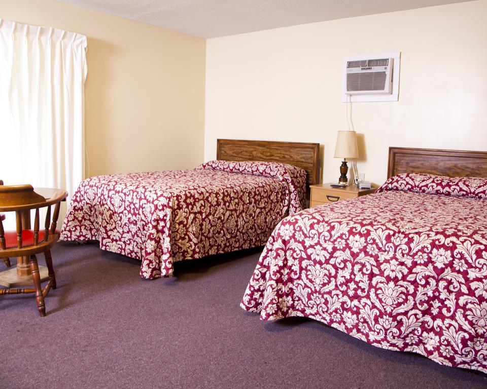 Charlie'S Motel Frostburg Экстерьер фото