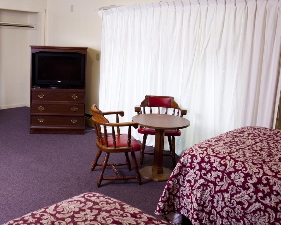 Charlie'S Motel Frostburg Экстерьер фото